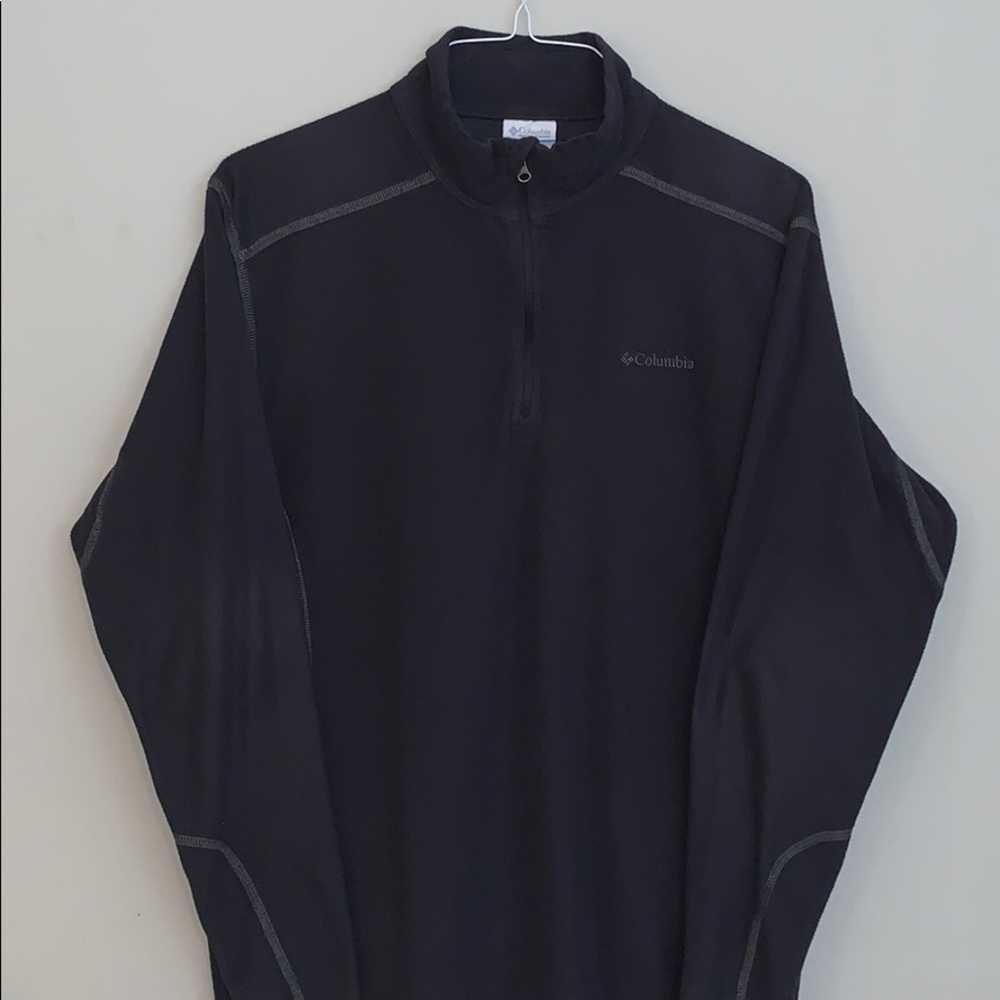 Columbia light weight pullover.